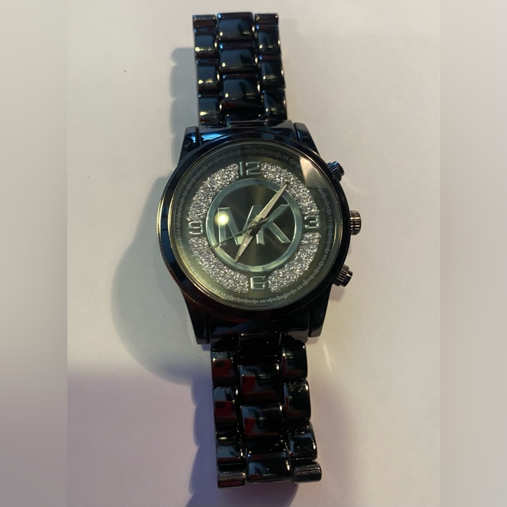 Michael Kors Watch - Picture 10 of 10